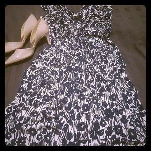Cream and dark blue BCBG sleeveless dress